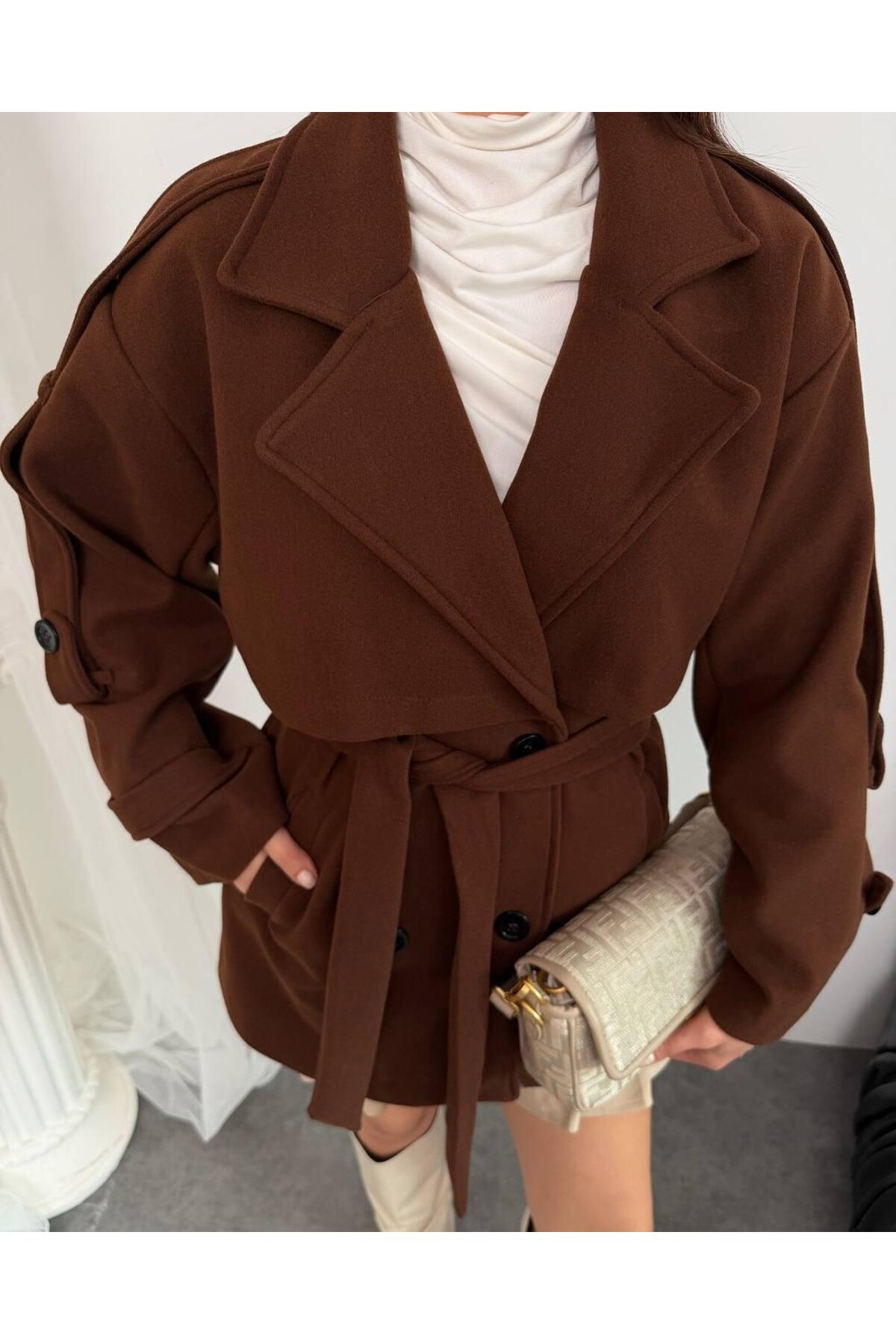 APOLET KUŞAK DETALI KAŞE KABAN