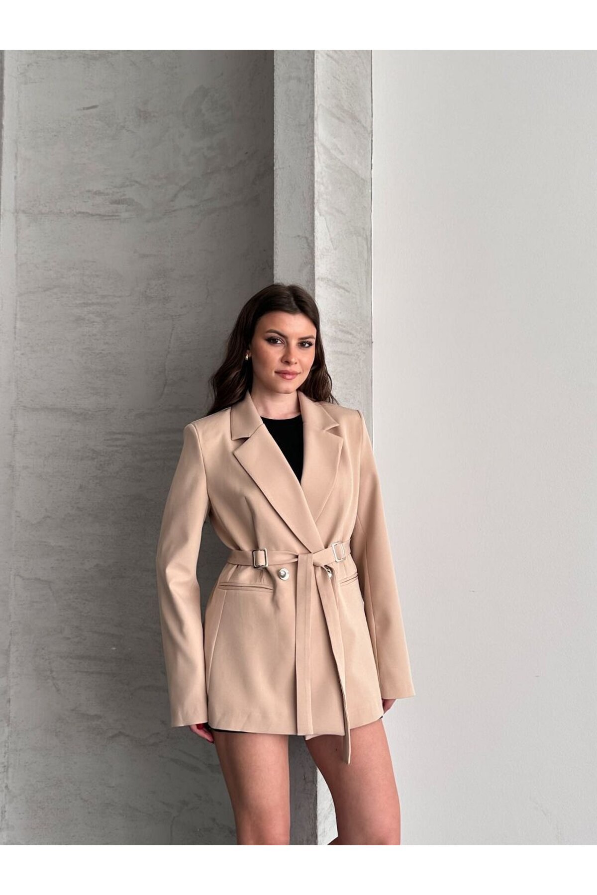 BEL AYARLI KEMERLİ CEKET