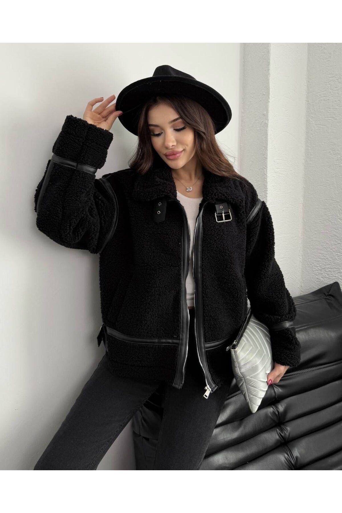 Deri Detaylı Premium Peluş Mont