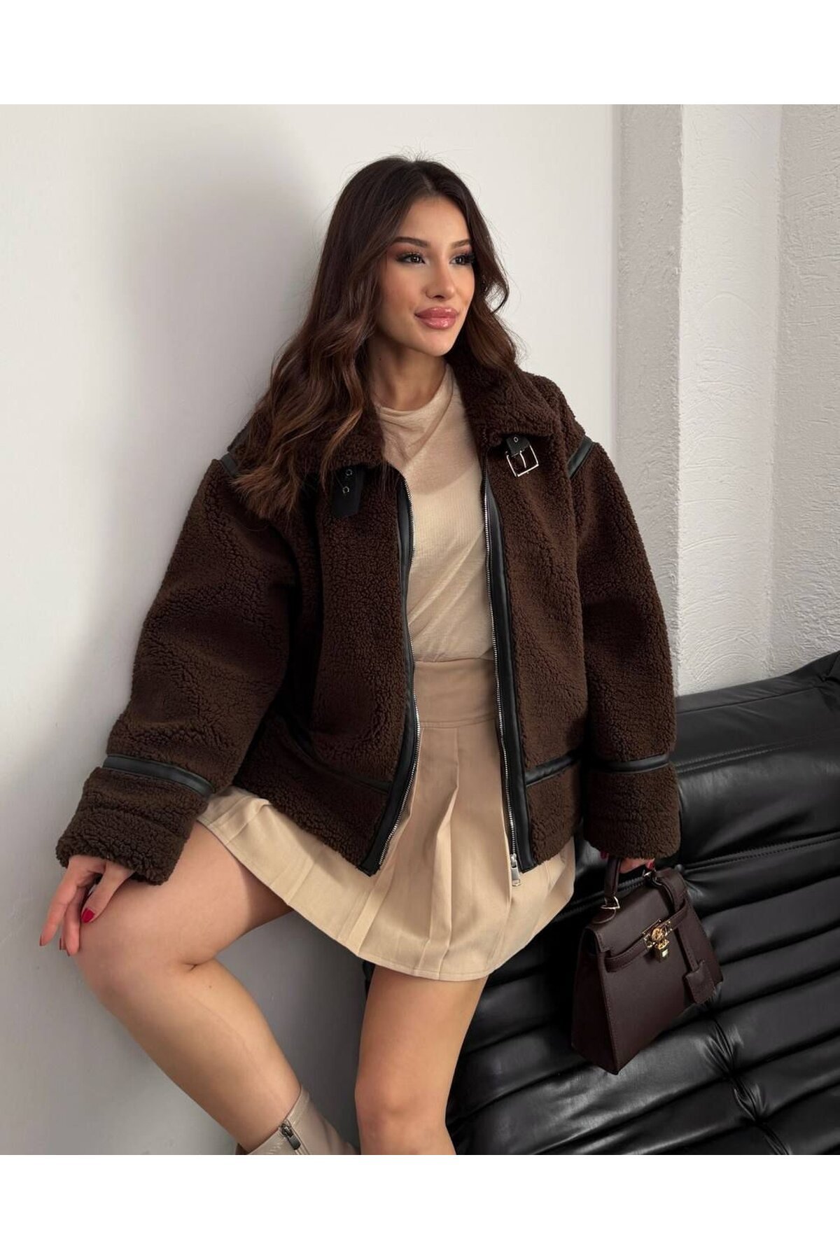 Deri Detaylı Premium Peluş Mont