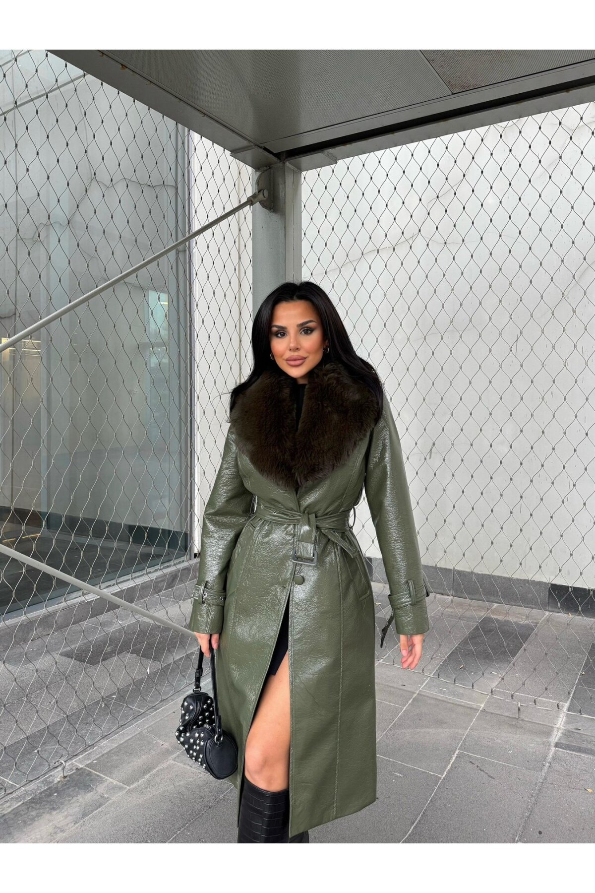 Kürk Detaylı Suni Deri Kaban