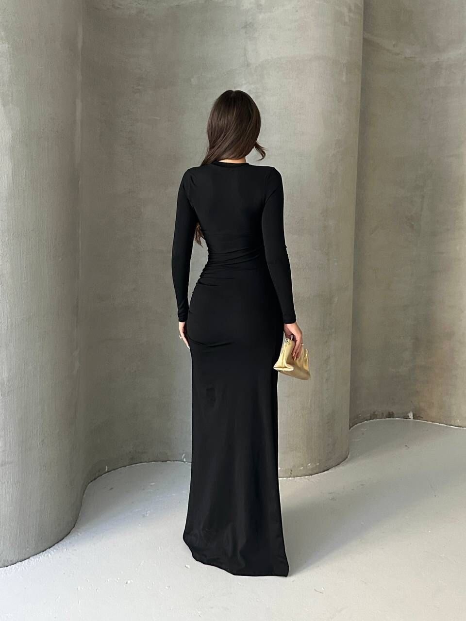 DERİN YIRTMAÇLI ELBİSE