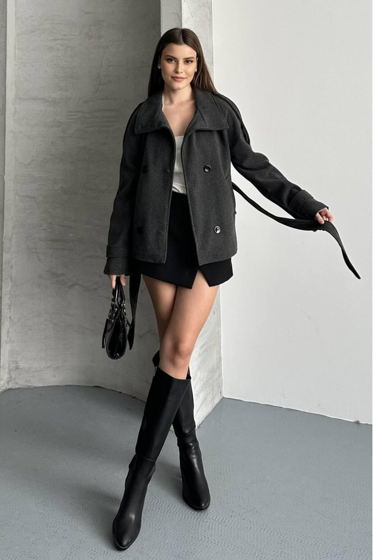 DÜĞMELİ KUŞAKLI KAŞE KISA KABAN