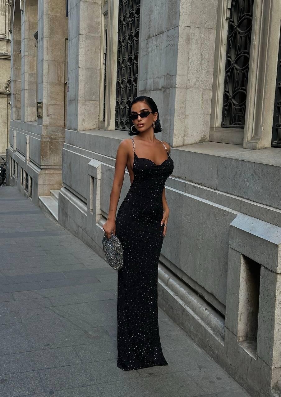 Gloplu Yırtmaçlı Elbise