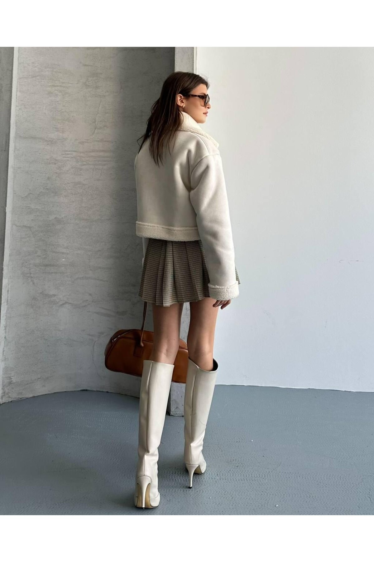 İÇİ PELUŞ KRUVEZE SÜET MONT