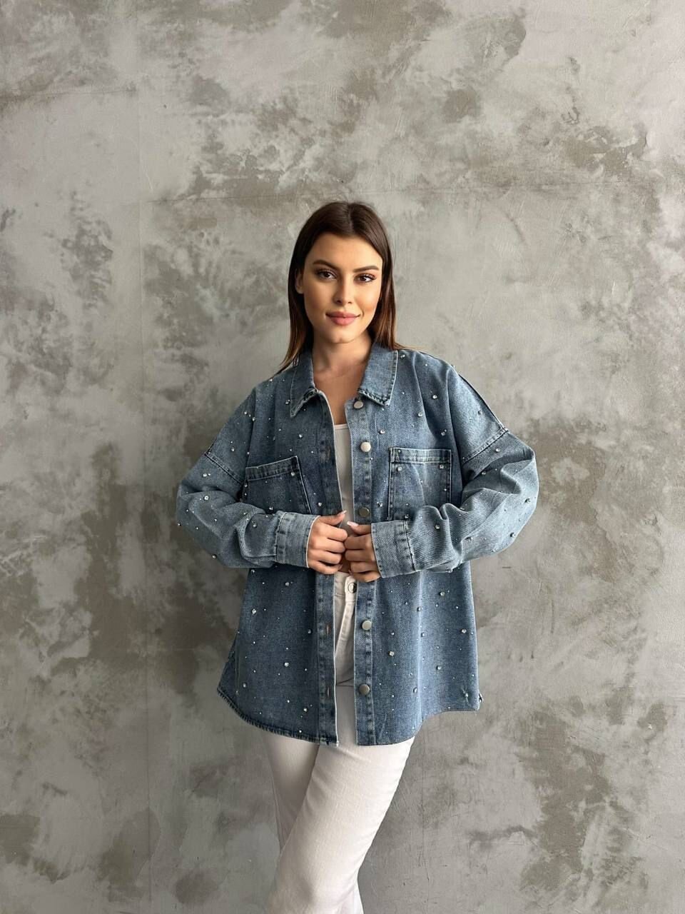 Taş İşlemeli Dökümlü Kot Gömlek