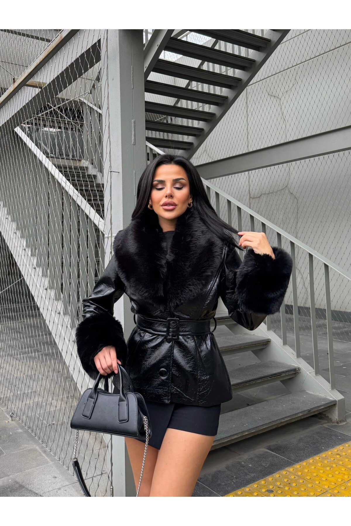 Kürk Detaylı Suni Deri Kaban