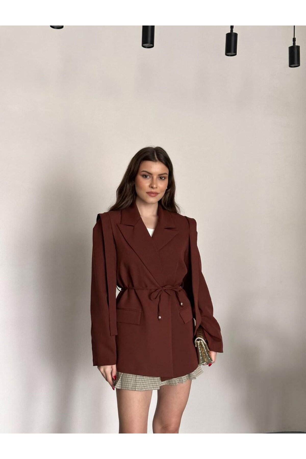 OMUZ KUŞAK SARKIK CEKET