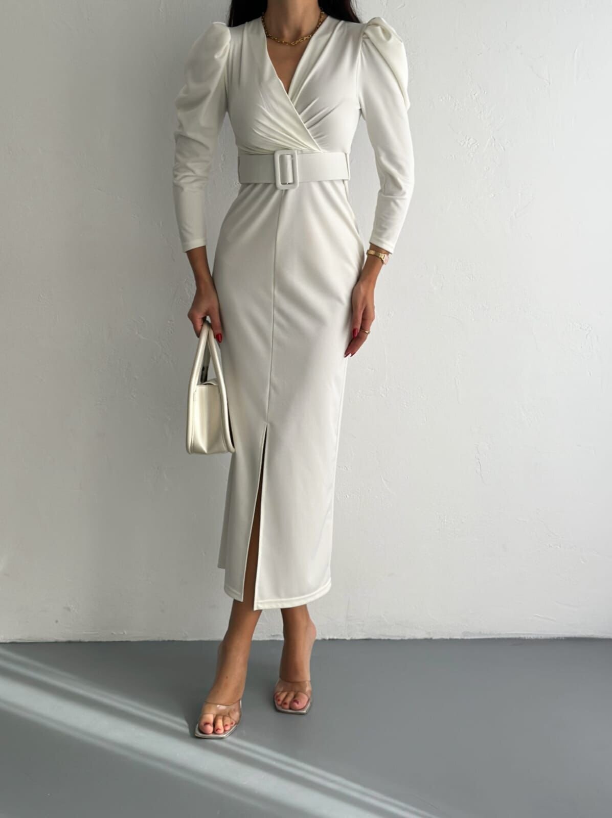 ÖN YIRTMAÇ DETAY ELBİSE