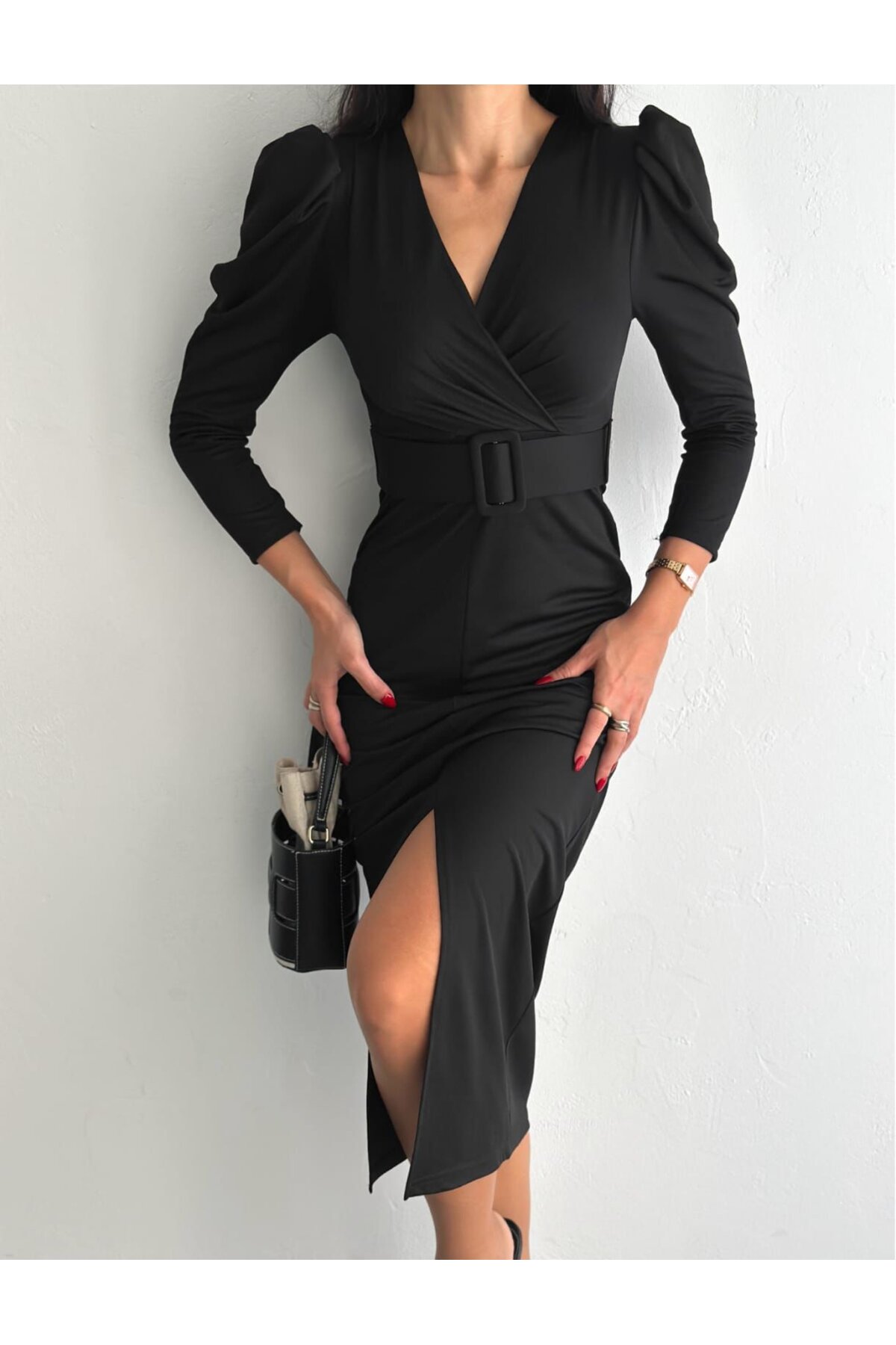 ÖN YIRTMAÇ DETAY ELBİSE