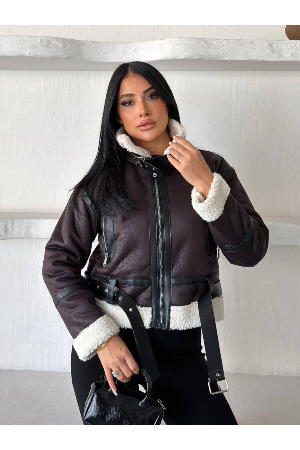 PELUŞ RENK DETAYLI MONT