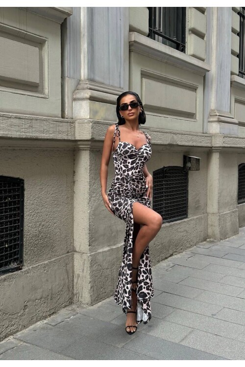 ASANSÖR BÜZGÜLÜ ELBİSE