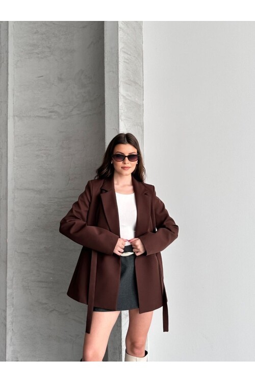 BEL AYARLI KEMERLİ CEKET