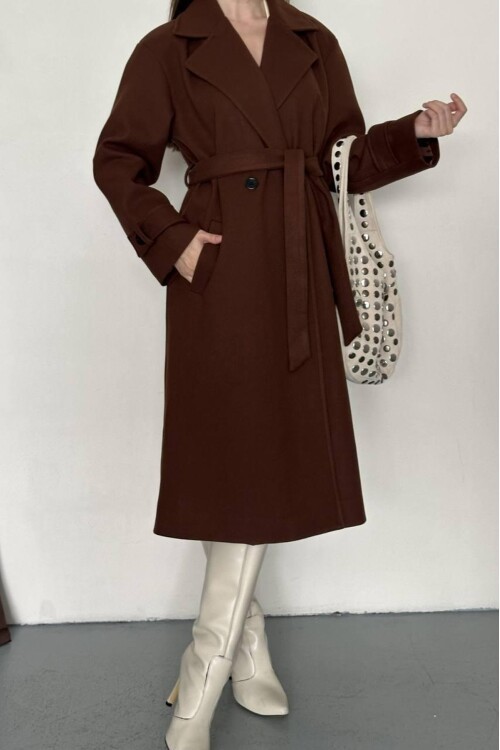 KUŞAKLI DÜĞME DETAYLI KAŞE KABAN