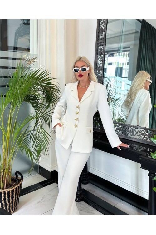 ÖZEL DÜĞME DETAYLI TAKIM