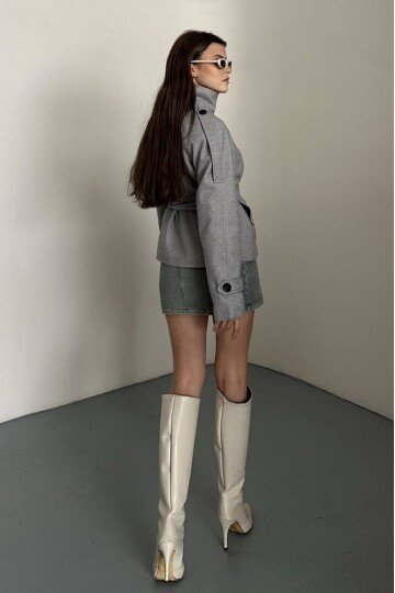 DÜĞMELİ KUŞAKLI KAŞE KISA KABAN