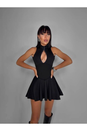 AGRAFLI SIRT DEKOLTELİ