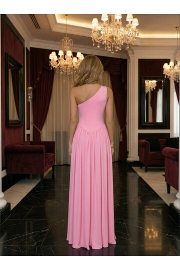 TEK OMUZ MAXİ BOY ELBİSE